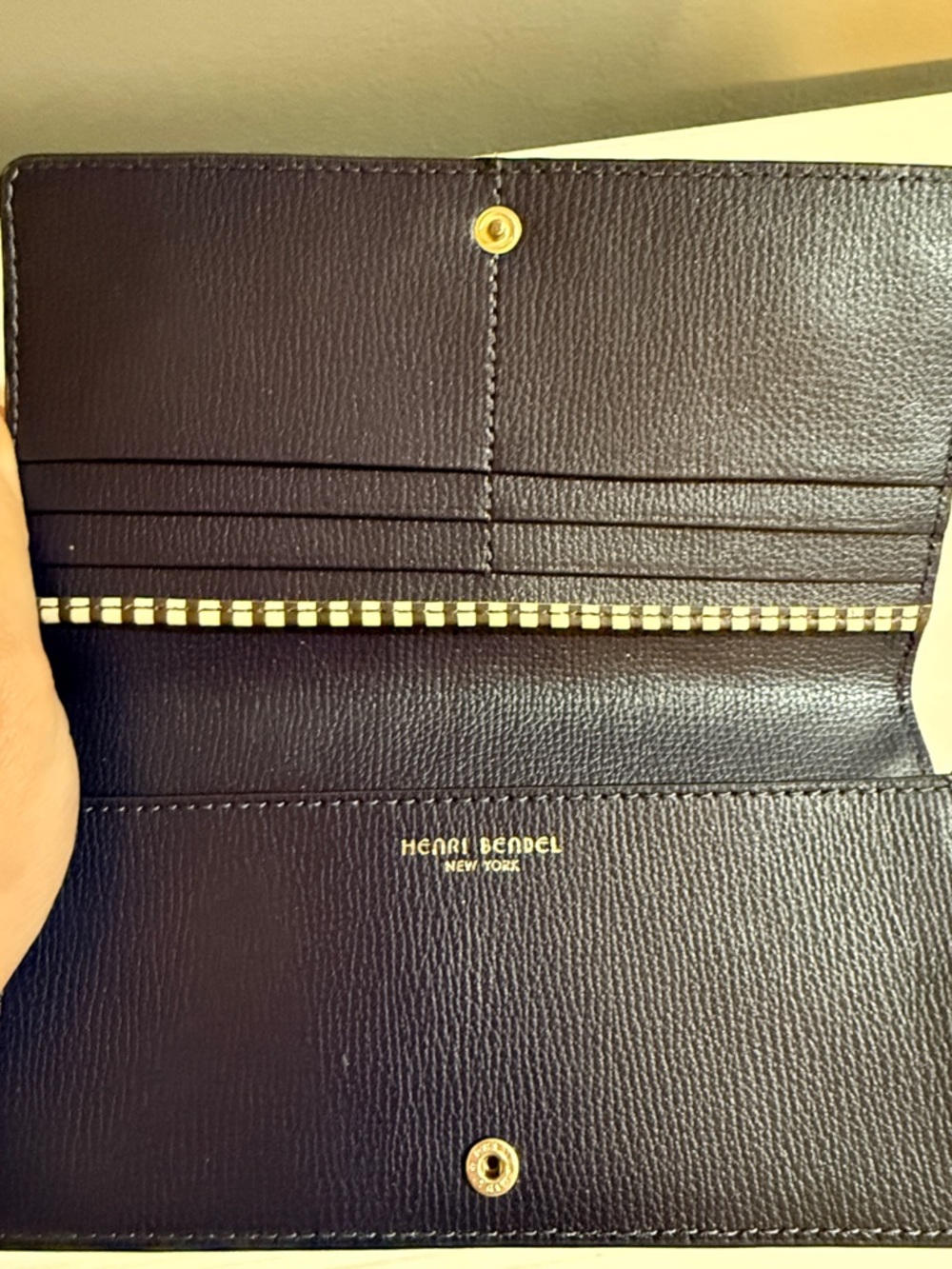 Henri Bendel navy blue leather Kangaroo wallet - Picture 5 of 7